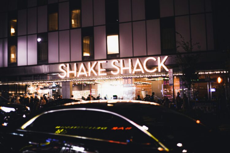 Shake Shack offre hamburger gratuiti in onore della lunga durata degli Oscar.